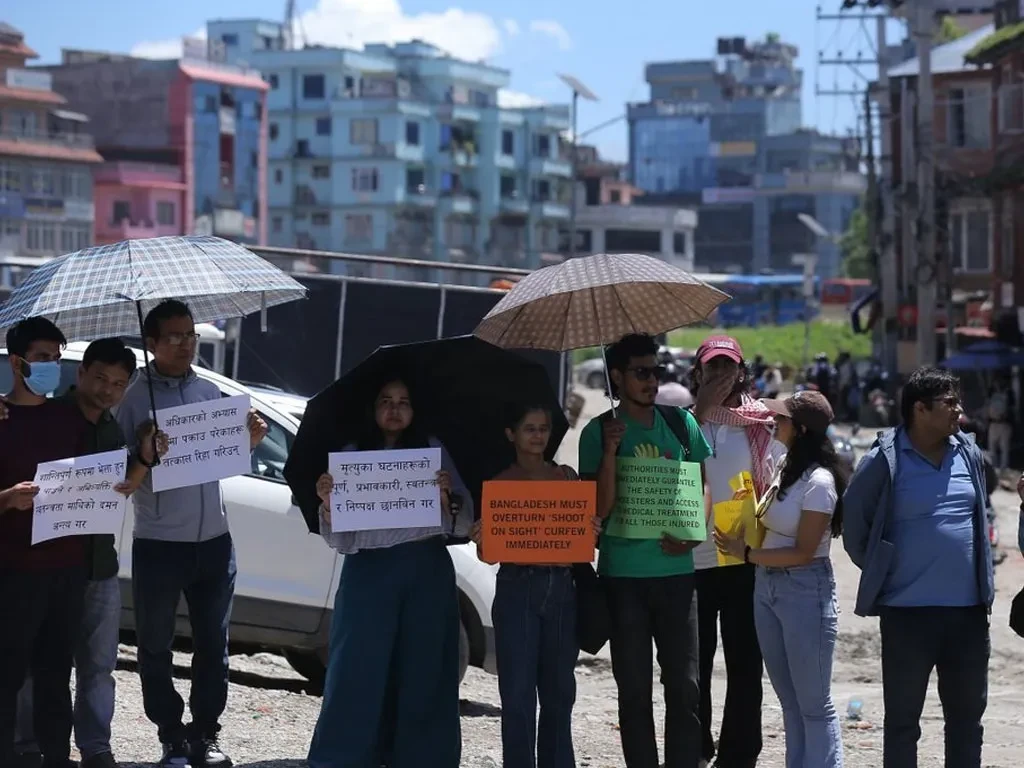 नेपालस्थित बङ्गलादेशी दूतावास अगाडि प्रदर्शन