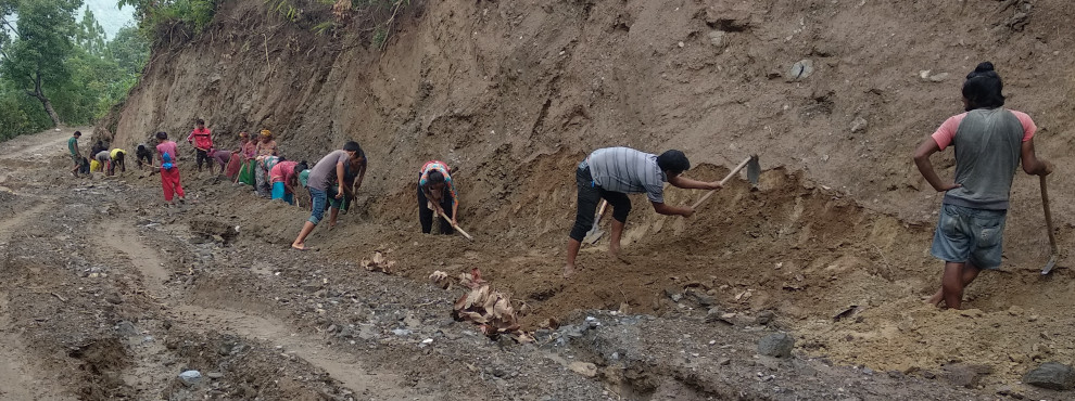 पर्वतको विहादीमा ‘एक घर एक युवा स्वरोजगार’ कार्यक्रम