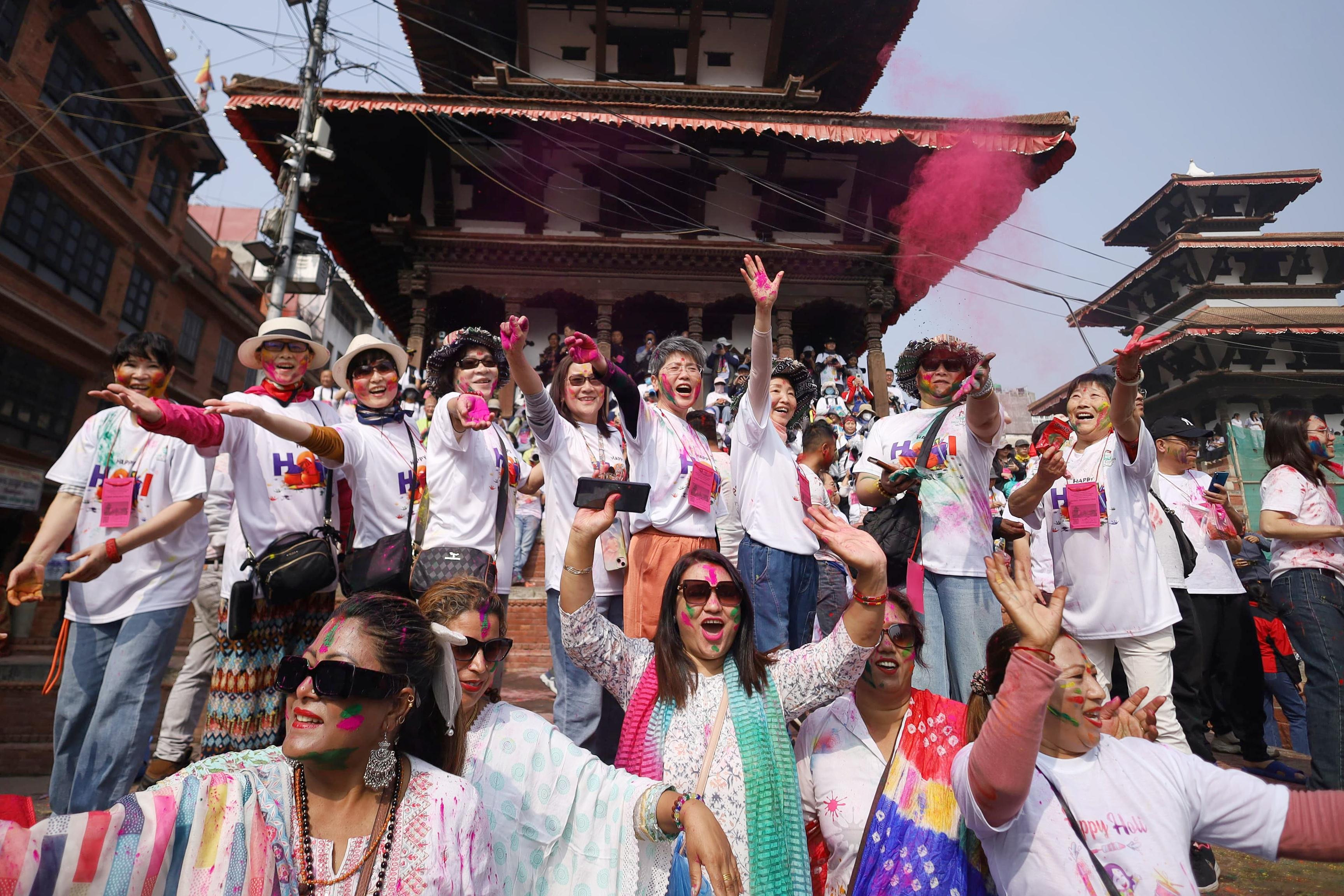 २७ सय प्रहरीले ९० ठाउँमा चेकिङ गरेका छन्, होलीमा हुलदुङ्गा गर्न पाइन्न!