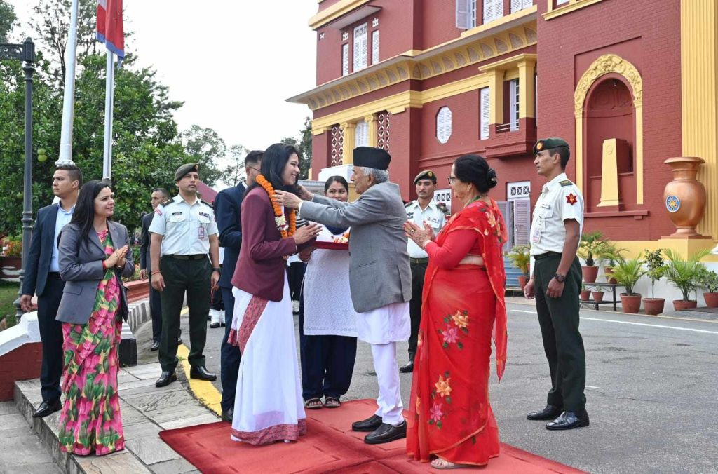 राष्ट्रपति पौडेलद्वारा पदक विजेता पलेशा सम्मानित