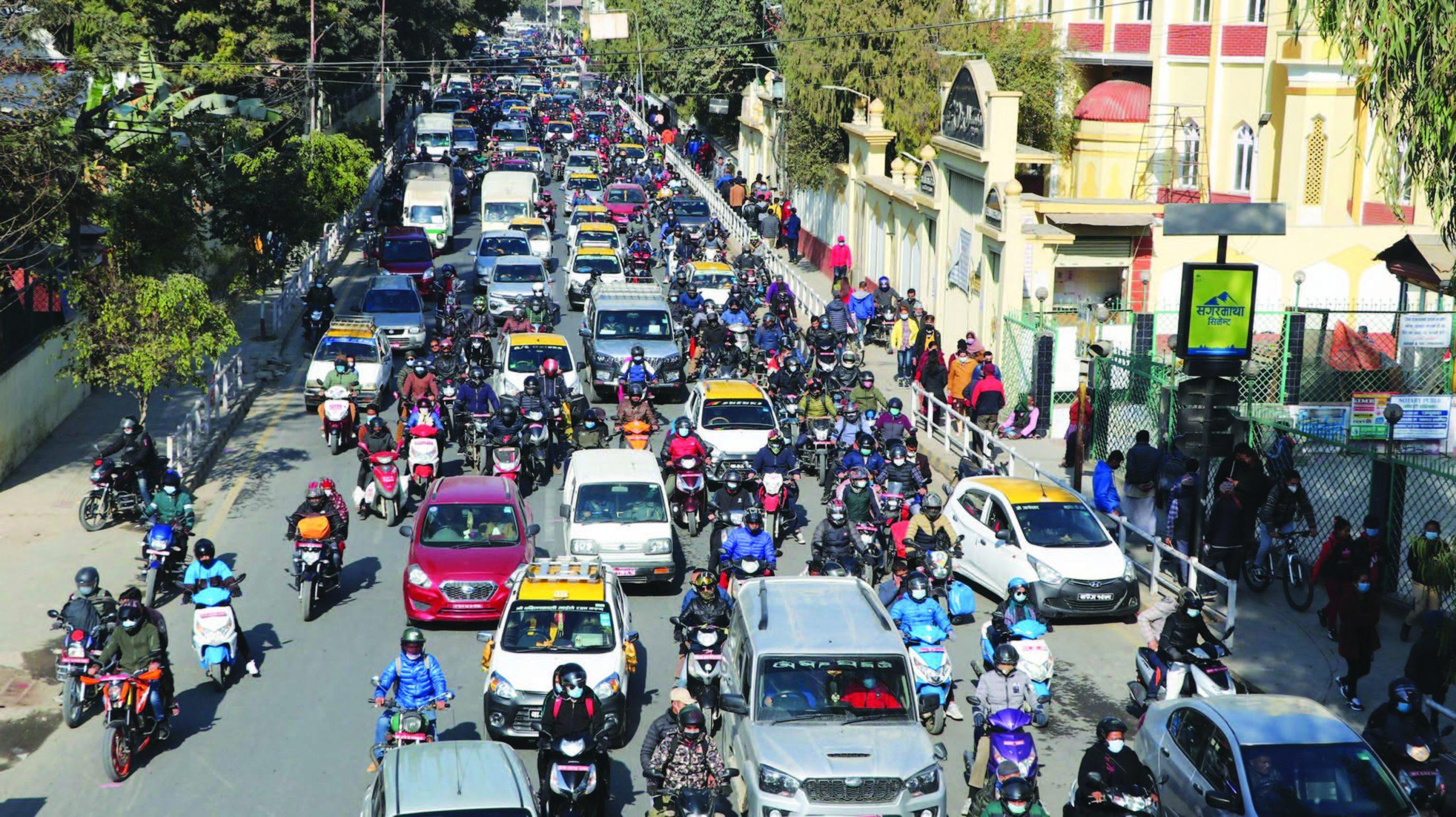 खेल हेर्न जाने दर्शकका कारण त्रिपुरेश्वर क्षेत्रको यातायात अस्तव्यस्त