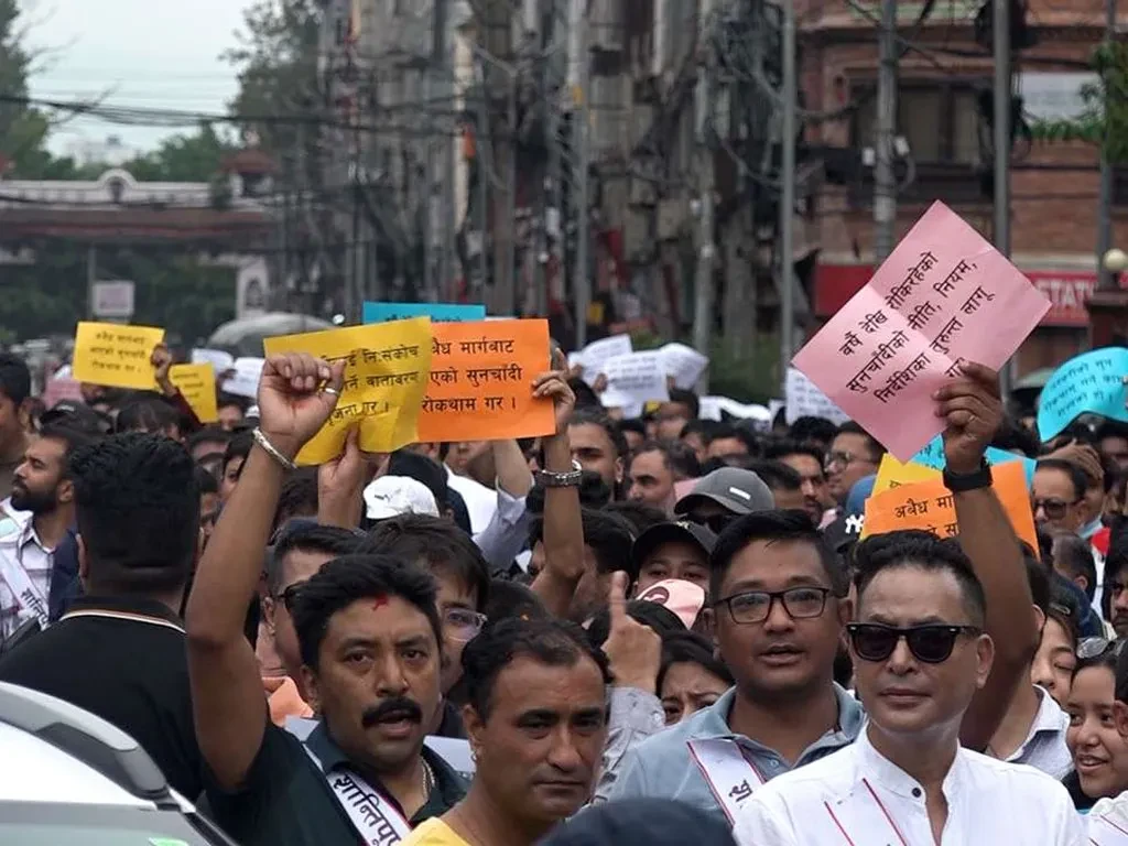 कर वृद्धिको विरोधमा सुनचाँदी व्यवसायी आन्दोलनमा